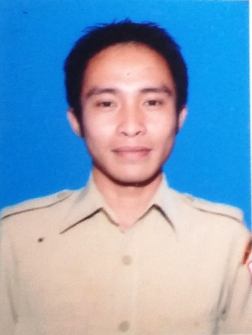 SAHYUDI AMPARODO,S.Pd